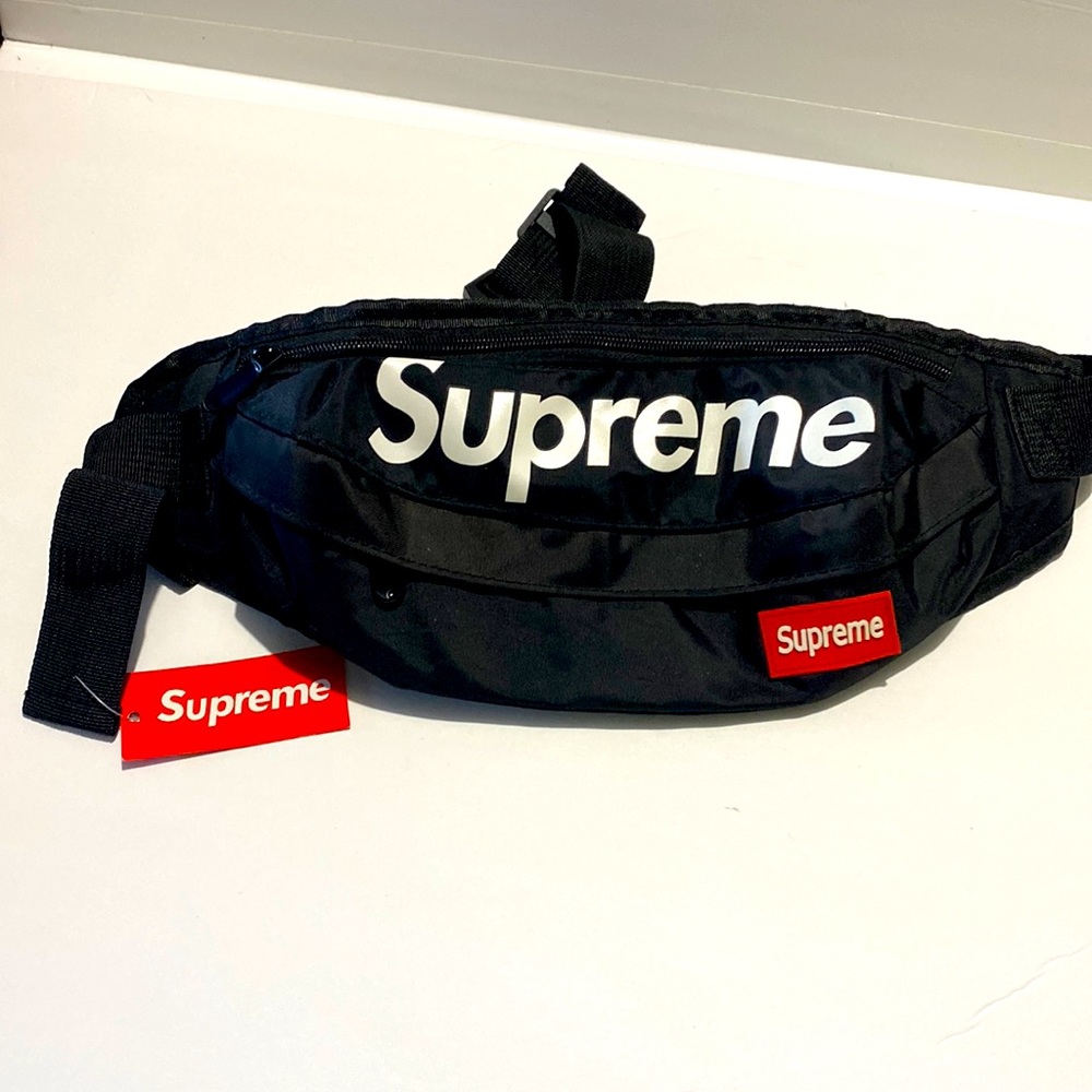 Supreme fannypack